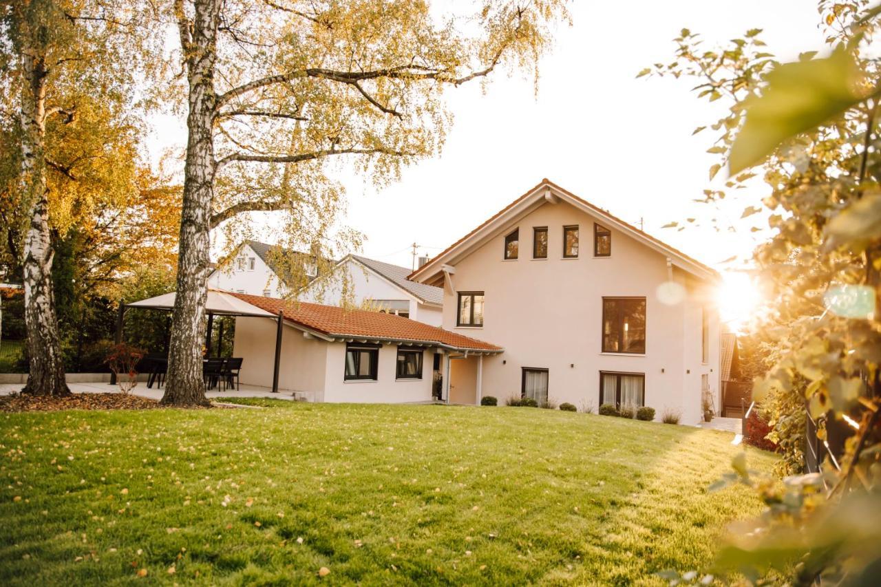 BlumenRaum - Ferienwohnung In Karlsruhe Exterior foto